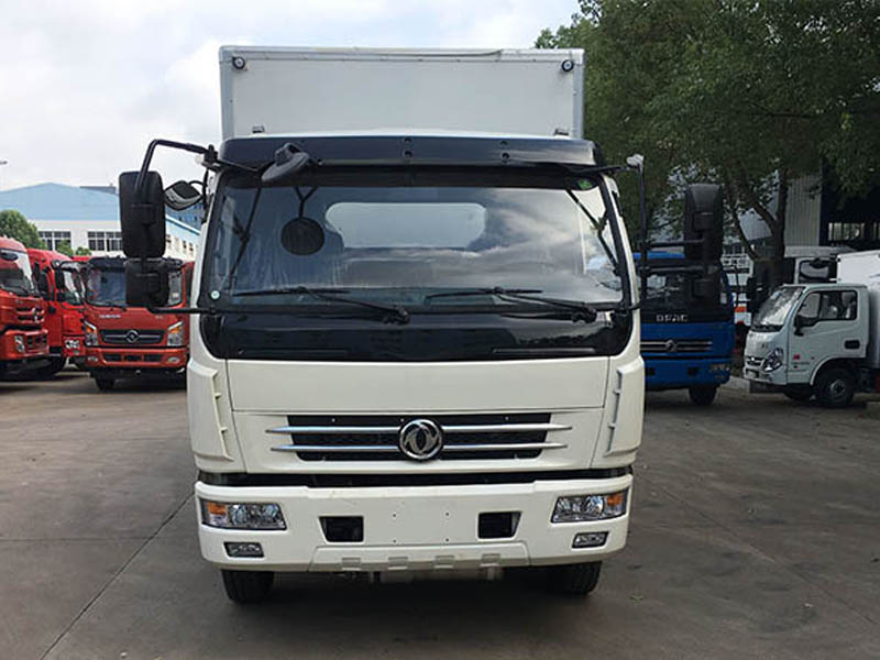 東風5米1(6.6噸)爆破器材車